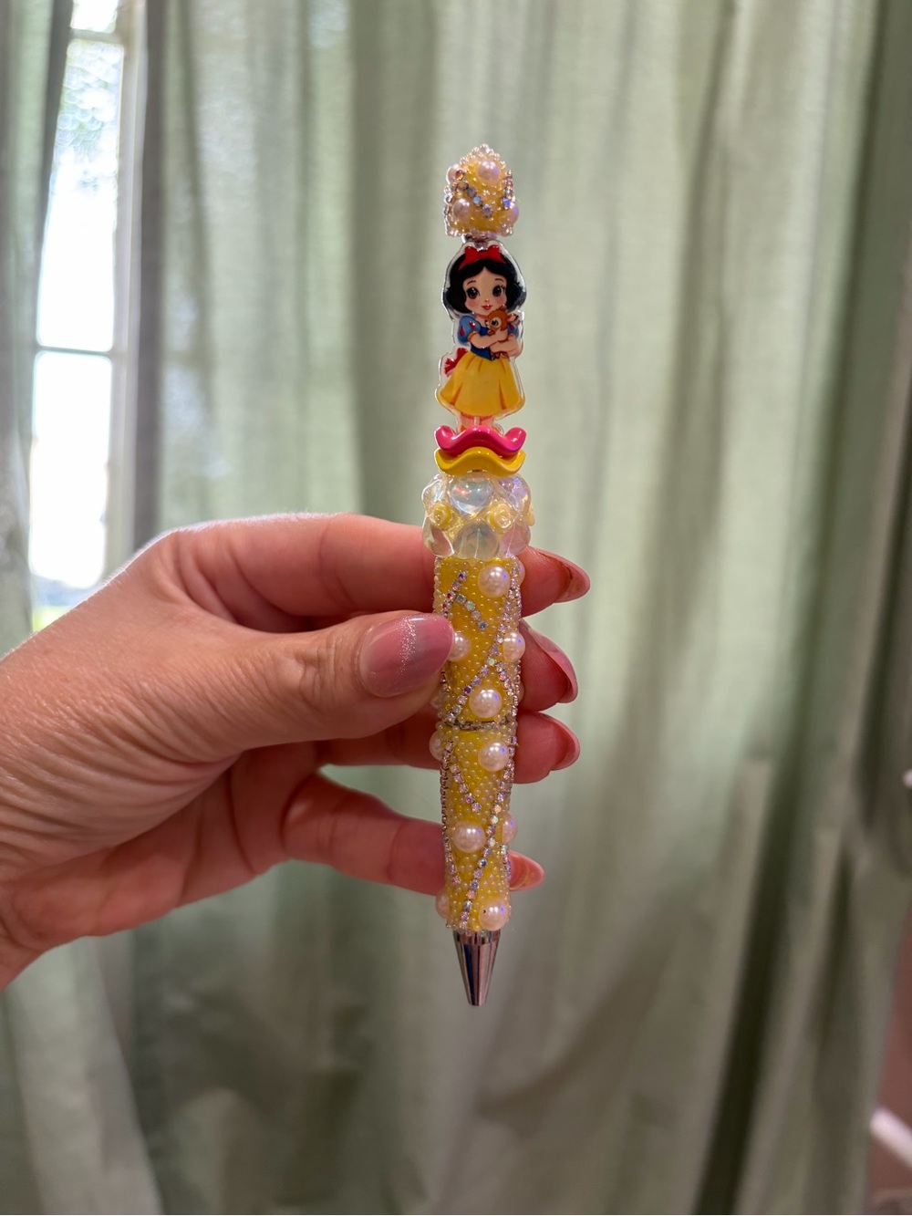 Snow White Princess-Themed Ballpoint Pen with Decorative Pearls
